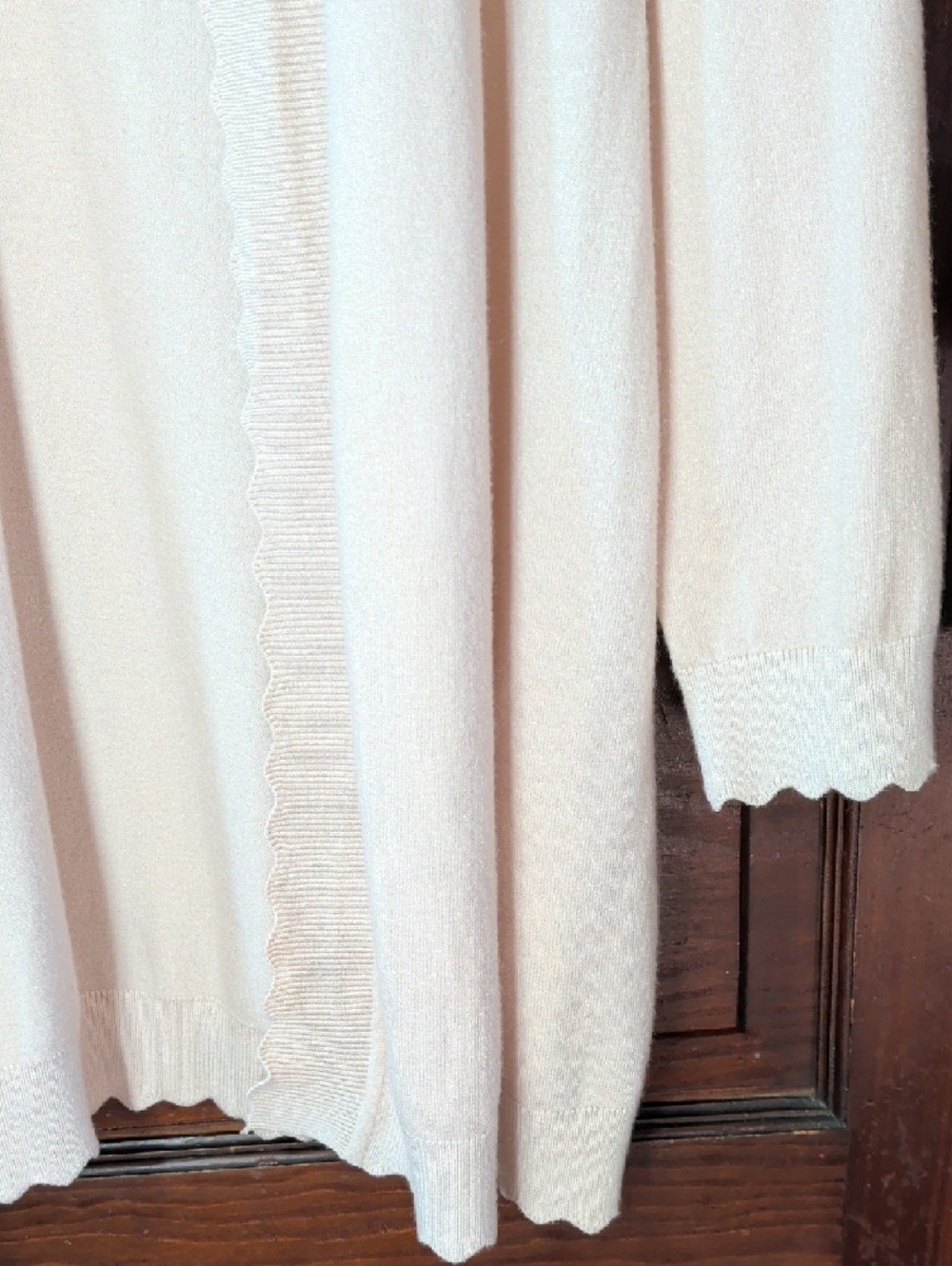 Scalloped Edge Open-Front Blush Cardigan - Picture 6 of 13
